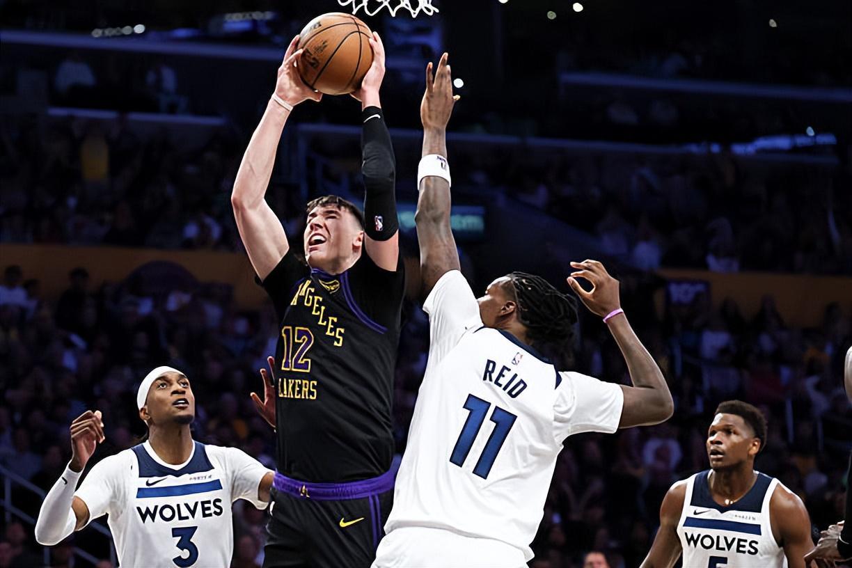 九游会登录入口-手感依然不佳，但湖人侧翼新星却展现出了一些其他方面的技能？